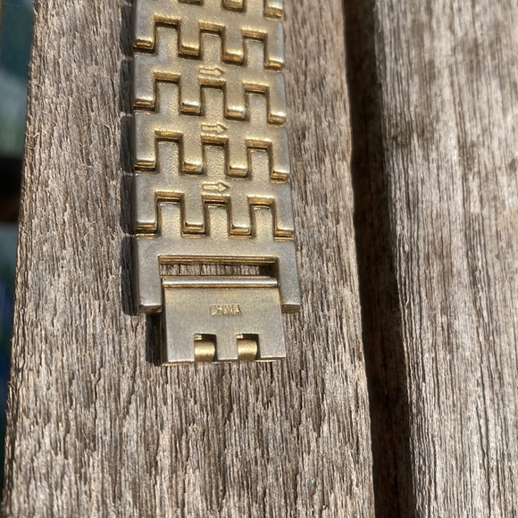 Embassy by Gruen Gold Tone Diamond Quartz Womens Watch Black Dial GEM2411L - Picture 6 of 6